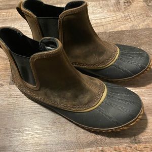 Sorel waterproof ankle boots! Like new!! Only worn a couple times!